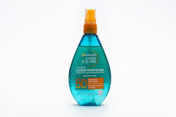 GARNIER AMBRE SOLAIRE СПРЕЙ СОЛНЦЕЗАЩИТНЫЙ ОСВЕЖАЮЩИЙ СОЛНЕЧНАЯ ВОДА С АЛОЭ ВЕРА SPF 50 КОСМЕТИЧЕСКИЙ СПРЕЙ 150 МЛ №1